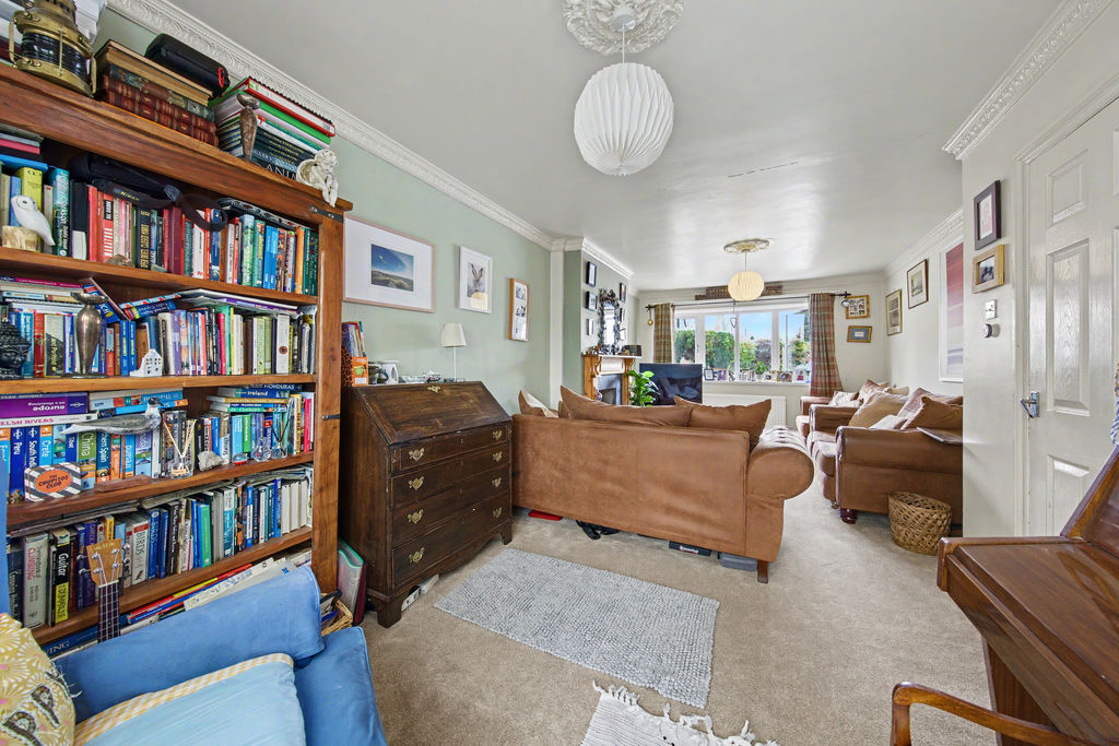 Dale Crescent New Tupton